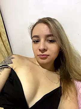 Snapshot of karla-thomsom10 chatting on January 16, 6:34 pm karla-thomsom10 online show from January 16, 6:34 pm