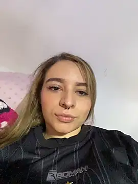 Snapshot of karla-thomsom10 chatting on February 27, 7:47 pm karla-thomsom10 online show from February 27, 7:47 pm