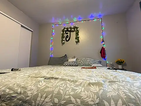 JizzyJazzunleashed online show from January 10, 8:32 pm