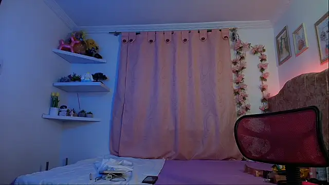 evansweett7 online show from January 11, 11:43 pm