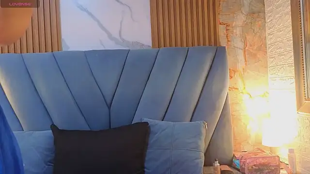 angel  red  online show from March 25, 3:34 am