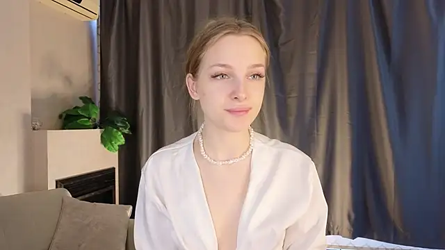 CindyGreen online show from November 28, 6:16 am