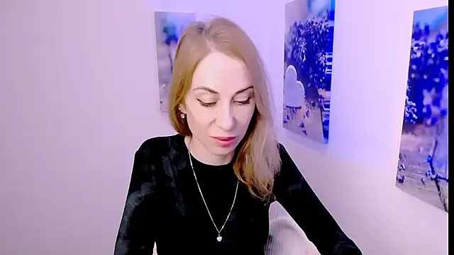 Snapshot of Create_your_own_sun chatting on January 18, 1:26 pm Create your own sun online show from January 18, 1:26 pm