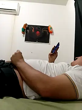 Snapshot of lameraverja123 chatting on November 12, 7:42 am lameraverja123 online show from November 12, 7:42 am