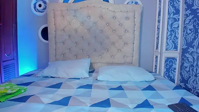 mishell lovely online show from December 16, 11:48 am