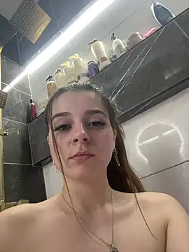 LilyIrons online show from March 11, 6:14 pm