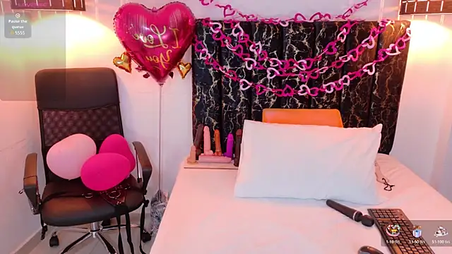 evvaa moon69 online show from February 12, 12:33 pm