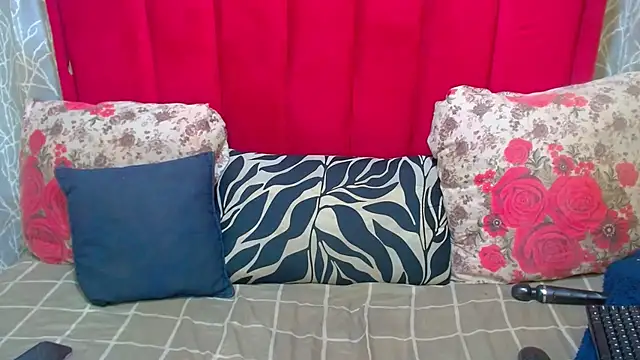 SultryCocoBabe online show from April 13, 9:31 pm