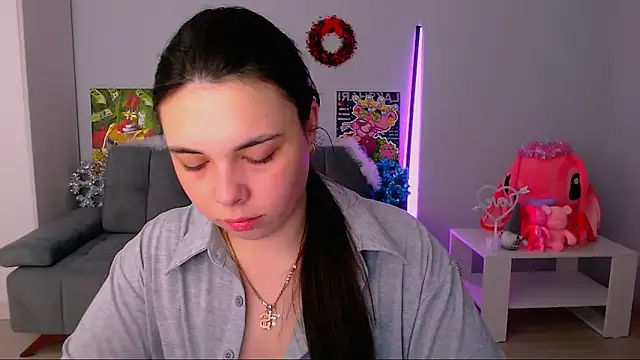 queenofthesense  online show from November 25, 6:02 am