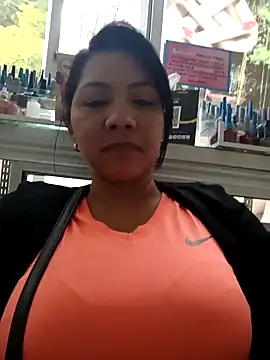 hiilarybrown online show from September 10, 5:24 pm