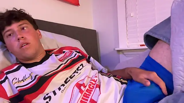 Snapshot of isiah_xx chatting on September 21, 1:40 am isiah xx online show from September 21, 1:40 am