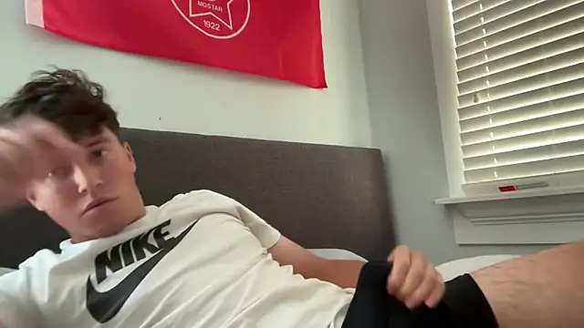 Snapshot of isiah_xx chatting on October 22, 3:56 pm isiah xx online show from October 22, 3:56 pm