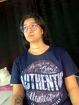 EVAH LEE  online show from December 23, 3:48 am