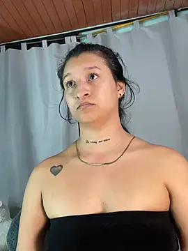 EVAH LEE  online show from February 14, 2:41 am