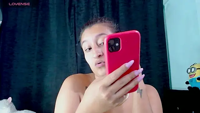 EVAH LEE  online show from March 21, 12:37 am