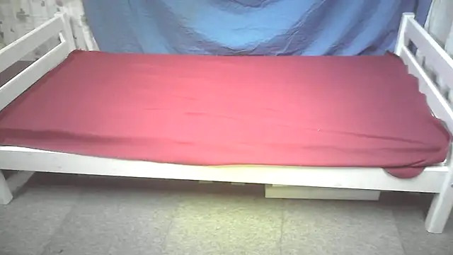 boy40bi online show from October 6, 11:24 pm