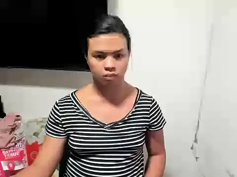 Snapshot of SEXBOMB_GRACE chatting on June 18, 3:05 pm SEXBOMB GRACE online show from June 18, 3:05 pm