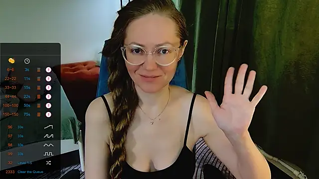 Snapshot of _Goldilocks_ chatting on September 22, 7:10 am  Goldilocks  online show from September 22, 7:10 am