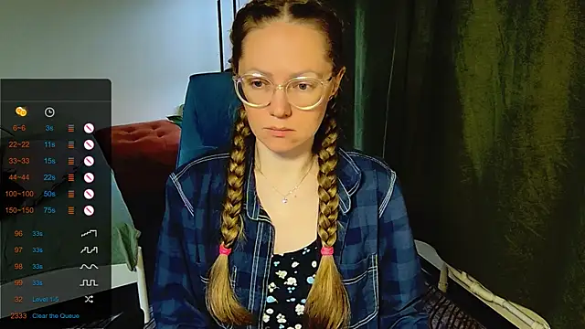Snapshot of _Goldilocks_ chatting on September 23, 6:27 am  Goldilocks  online show from September 23, 6:27 am