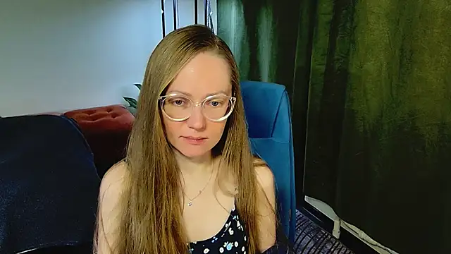 Snapshot of _Goldilocks_ chatting on September 28, 6:41 am  Goldilocks  online show from September 28, 6:41 am