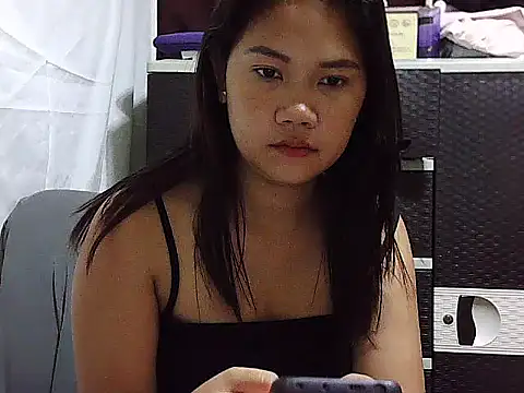 Snapshot of SexypilipinaLady22 chatting on March 10, 5:45 am SexypilipinaLady22 online show from March 10, 5:45 am