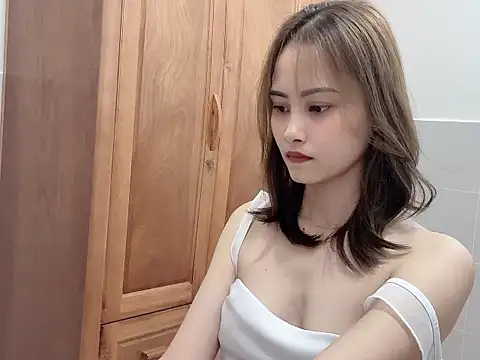 Truclynk1702 online show from September 17, 4:19 pm