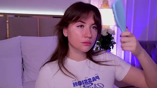 MeganStrain online show from September 18, 3:19 am