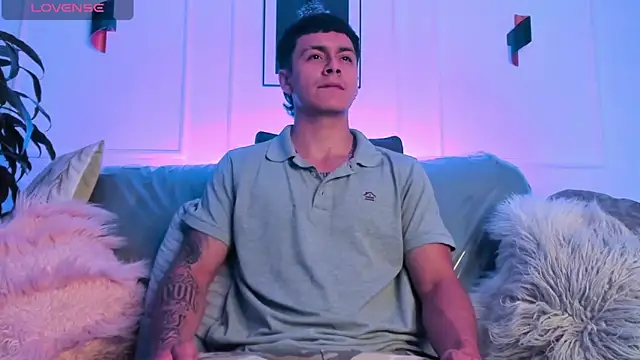 Leo santoro online show from February 10, 12:53 pm