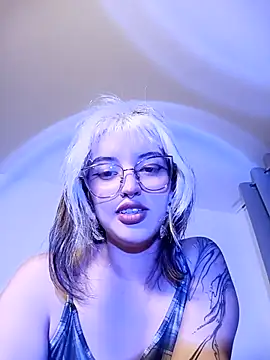 Blueee cat online show from March 24, 7:24 am