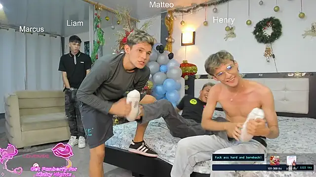 Bisexlifehot   online show from December 22, 11:24 pm