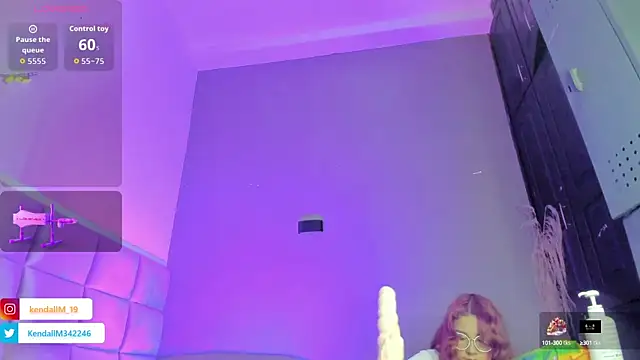 Snapshot of _Kendall_19 chatting on September 17, 7:59 pm  Kendall 19 online show from September 17, 7:59 pm