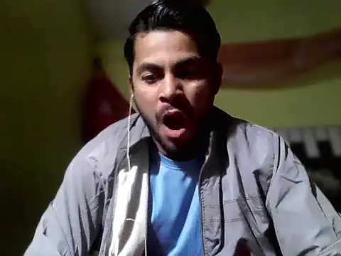 ursdreamperson online show from February 7, 2:04 am