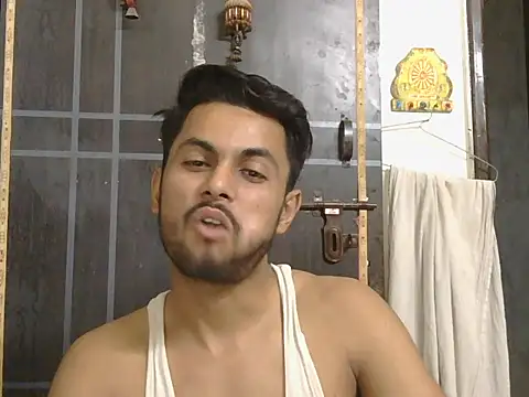 Snapshot of ursdreamperson chatting on May 13, 1:41 pm ursdreamperson online show from May 13, 1:41 pm