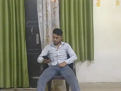 Snapshot of ursdreamperson chatting on June 1, 1:29 am ursdreamperson online show from June 1, 1:29 am