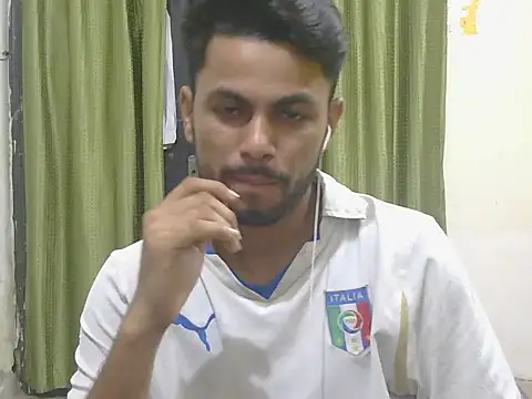 Snapshot of ursdreamperson chatting on June 3, 2:08 pm ursdreamperson online show from June 3, 2:08 pm