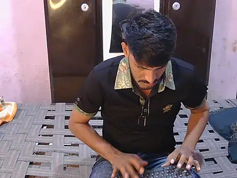 krishjaat43 online show from June 24, 6:07 pm