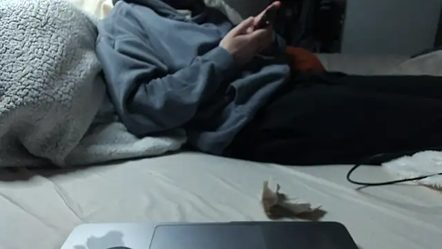 Snapshot of BenReich chatting on November 17, 4:46 pm BenReich online show from November 17, 4:46 pm