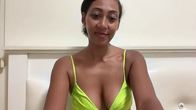 Snapshot of Vaylisse chatting on September 17, 5:03 pm Vaylisse online show from September 17, 5:03 pm