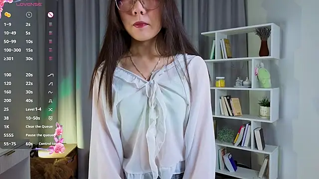 UdelaDodson online show from January 15, 1:10 am