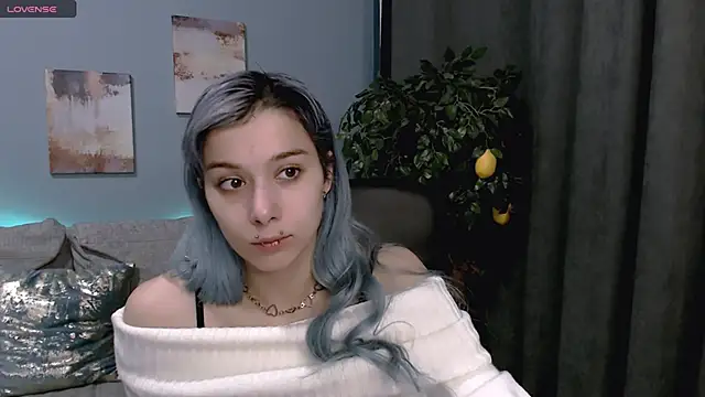 Snapshot of SophieAsh chatting on September 28, 3:39 pm SophieAsh online show from September 28, 3:39 pm