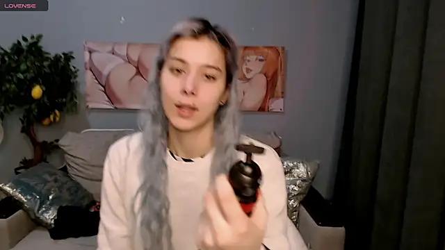 Snapshot of SophieAsh chatting on October 9, 7:06 am SophieAsh online show from October 9, 7:06 am