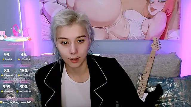 Snapshot of SophieAsh chatting on October 31, 7:09 am SophieAsh online show from October 31, 7:09 am