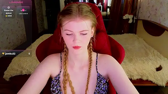 Snapshot of Jenny_Skinner20 chatting on May 3, 6:03 pm Jenny Skinner20 online show from May 3, 6:03 pm