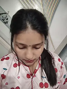 Snapshot of Dipali143143 chatting on June 26, 10:19 am Dipali143143 online show from June 26, 10:19 am