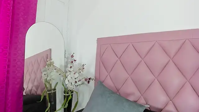 dakota roussee online show from April 17, 3:15 pm