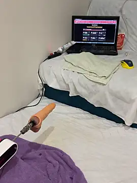 Ozge-SluttyScream69 online show from April 4, 8:17 pm