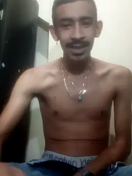 Snapshot of Bruno_Hallss chatting on November 6, 11:26 pm Bruno Hallss online show from November 6, 11:26 pm