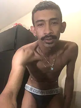 Snapshot of Bruno_Hallss chatting on November 8, 12:44 am Bruno Hallss online show from November 8, 12:44 am