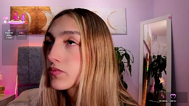 antonellastar24  online show from March 23, 8:57 pm