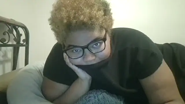 techprincessxx online show from November 21, 3:16 am